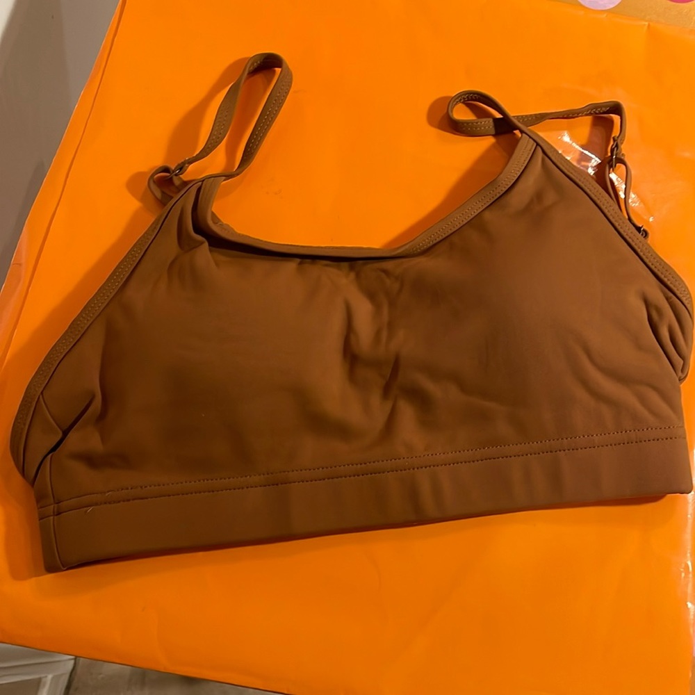 Push-up sports bra
